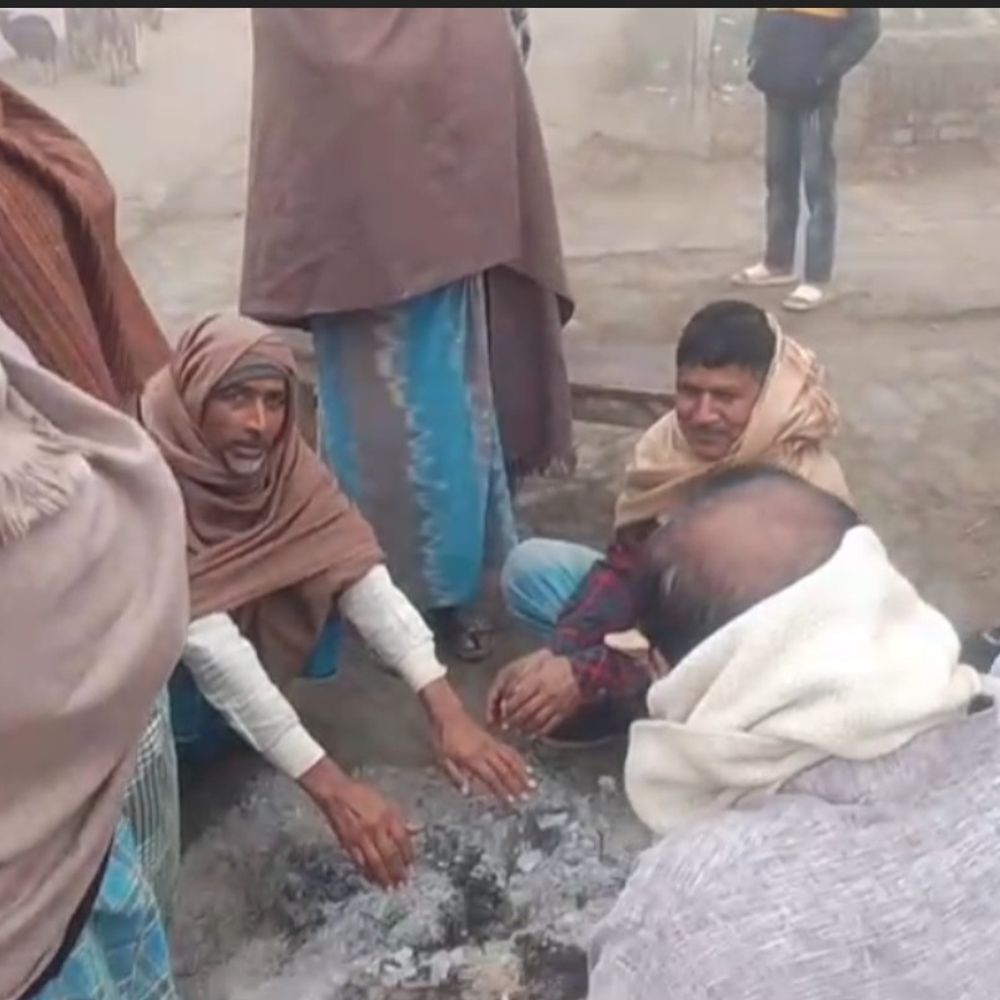 गोगरी में कड़ाके की ठंड:शीतलहर से जनजीवन प्रभावित, प्रशासन ने की सतर्क रहने की अपील