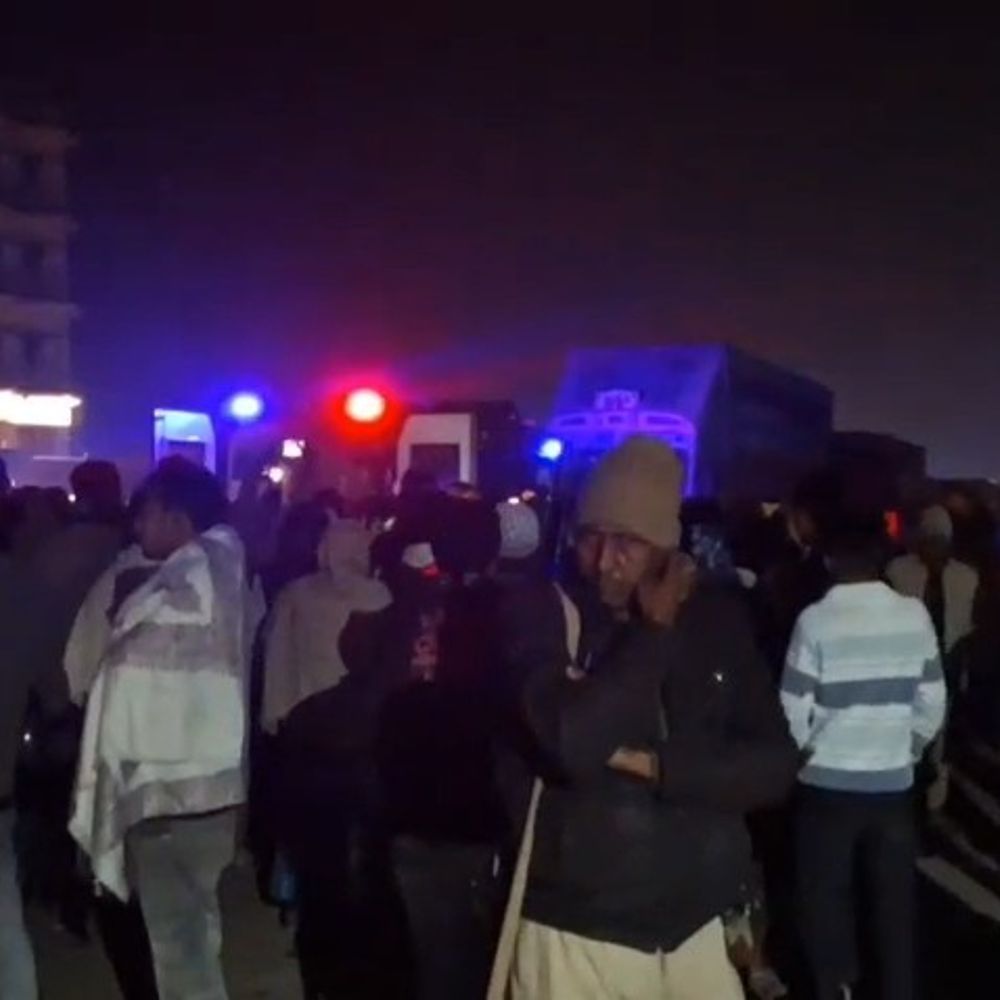 कैमूर में वाहन की टक्कर से युवक की मौत:बाइक सवार 2 घायल, एक वाराणसी रेफर