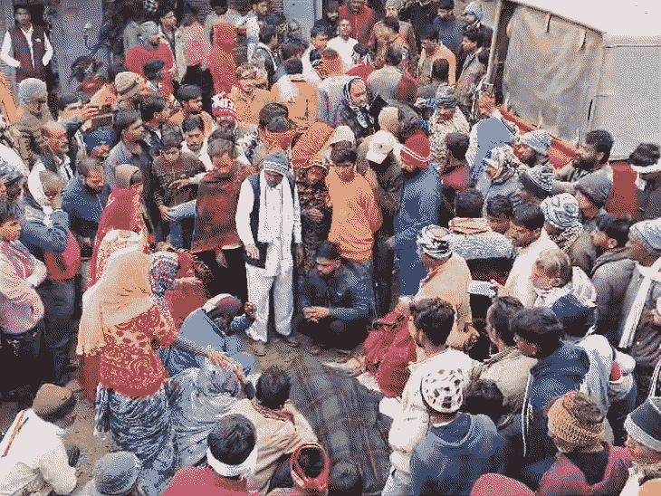 अशोकनगर में प्लॉट विवाद में बुजुर्ग को पीटा, घसीटा:अस्पताल में मौत; परिजनों ने चक्काजाम किया, हत्या का केस दर्ज