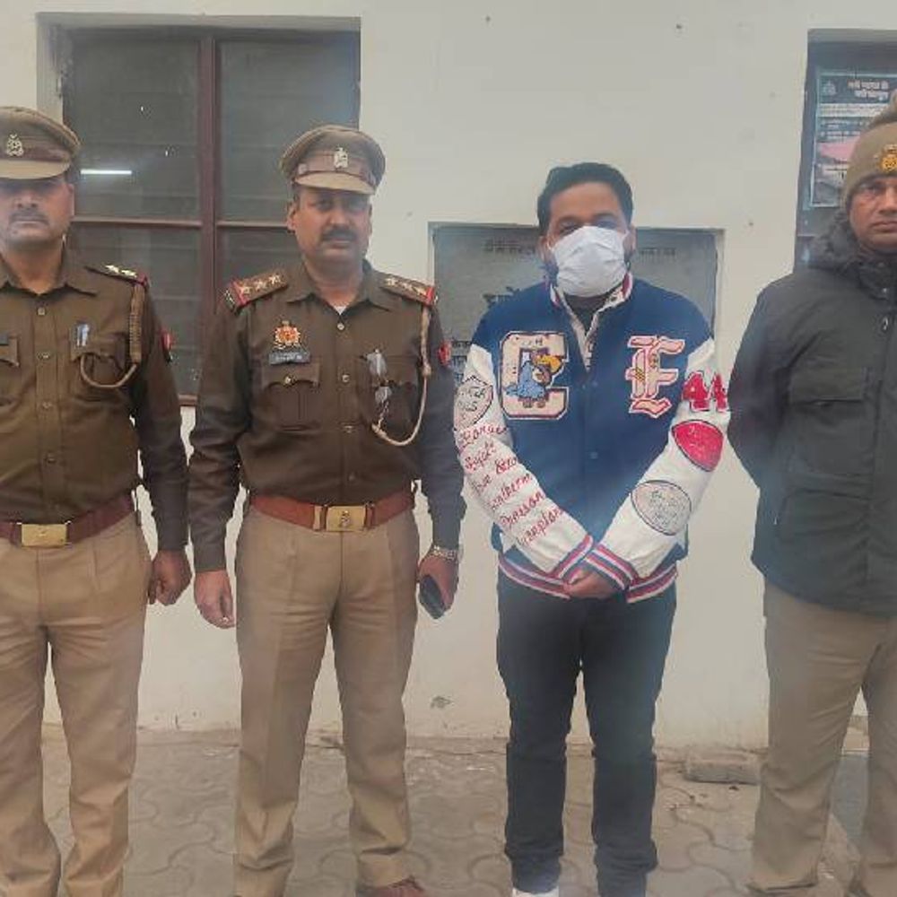 नोएडा में दो सगे भाइयों ने 1.59 करोड़ ठगे:एक गिरफ्तार, कामर्शियल प्लाट दिलाने के नाम पर हड़पे थी रकम