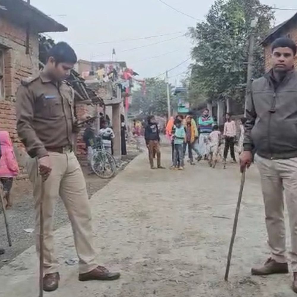 पाकुड़ में दो पक्षों में विवाद, बम से हमला:  पिकनिक के दौरान हुआ था तनाव, कोई हताहत नहीं; ग्रामीणों ने पुलिस को दी सूचना – Pakur News