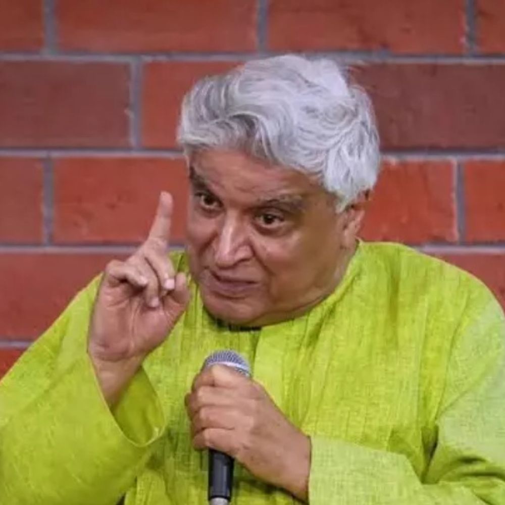 अपनी AI जनरेटेड फेक फोटो देख भड़के जावेद अख्तर:कहा- मेरी छवि को ठेस पहुंचाने वालों के खिलाफ कानूनी कार्रवाई करूंगा, दावा था- टोपी लगाकर धार्मिक हुए