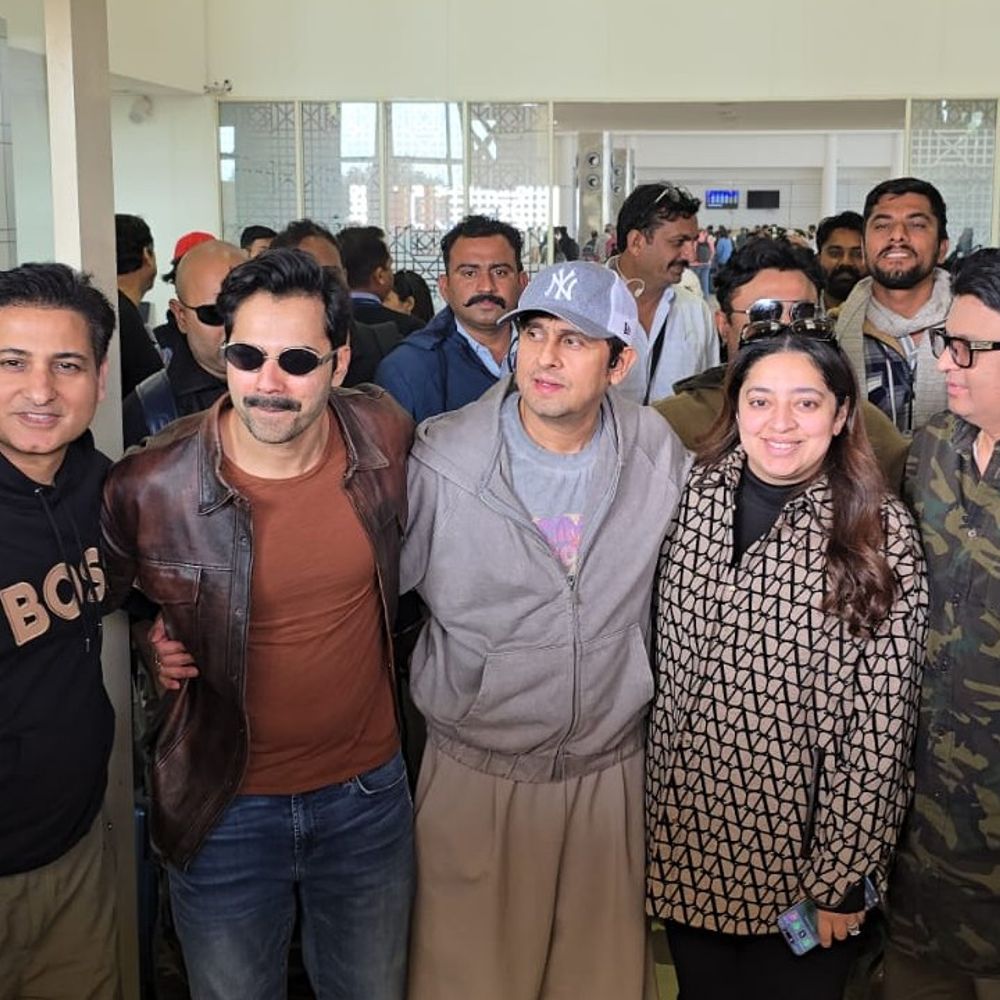 पाकिस्तानी सीमा पर 'बॉर्डर-2' की टीम करेगी हथियारों की पूजा:जवानों के बीच करेंगे ‘घर कब आओगे’ सॉन्ग लॉन्च; वरुण धवन, सोनू निगम पहुंचे जैसलमेर