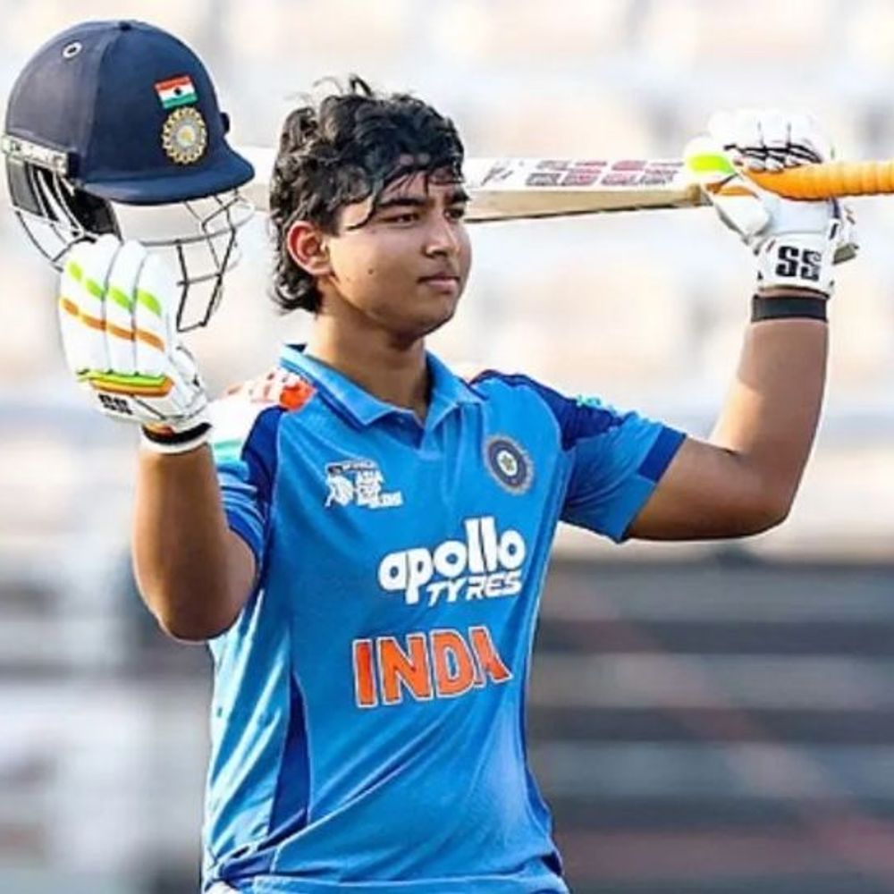 वैभव सूर्यवंशी की 19 बॉल पर फिफ्टी:10 छक्कों के सहारे 68 रन बनाए; साउथ अफ्रीका अंडर-19 ने 246 का टारगेट दिया