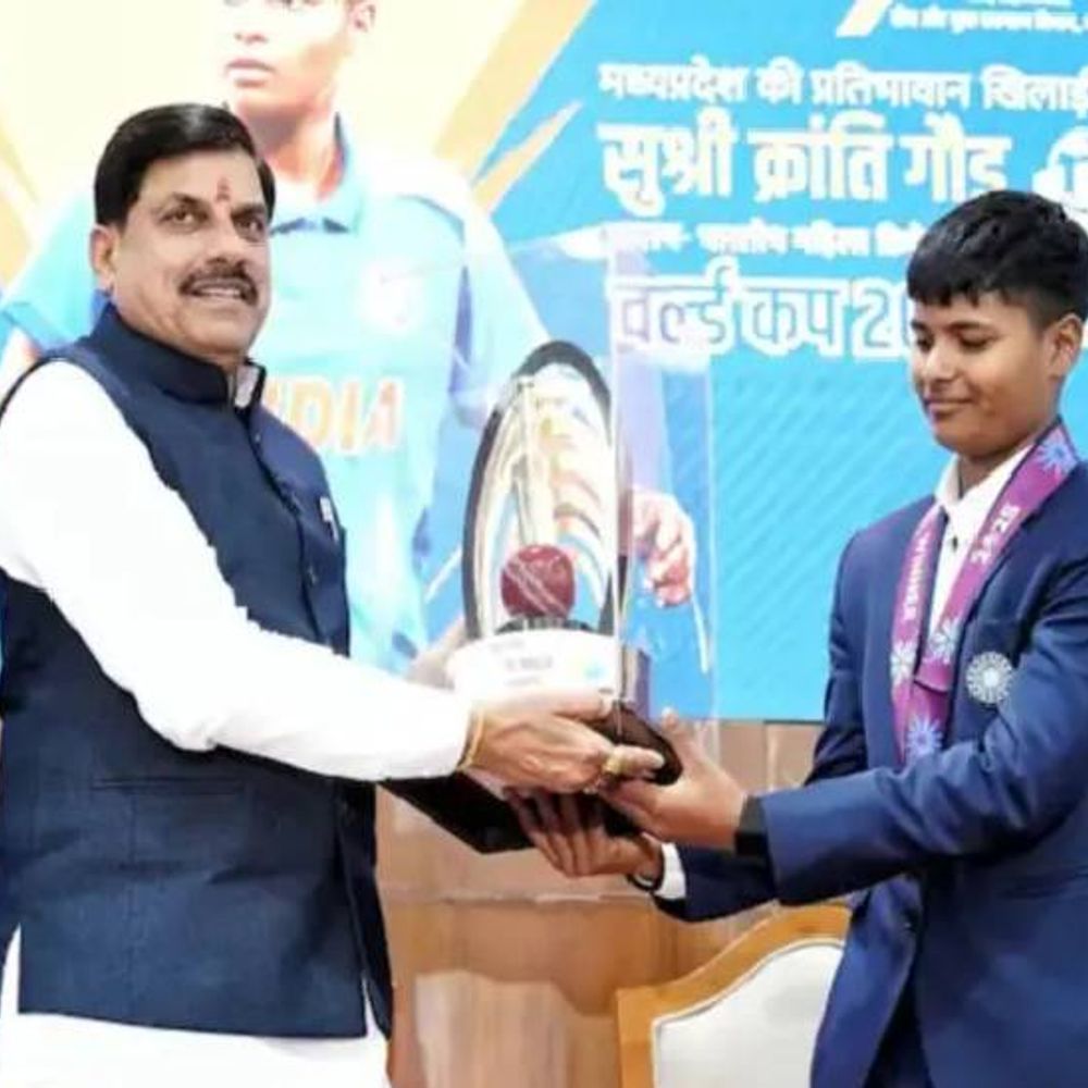 महिला क्रिकेटर क्रांति गौड़ के पिता फिर पुलिस सेवा में:  सीएम यादव ने निभाया वादा; डीजीपी ने क्रिकेटर के पिता को सेवा में रखने जारी किया आदेश – Bhopal News