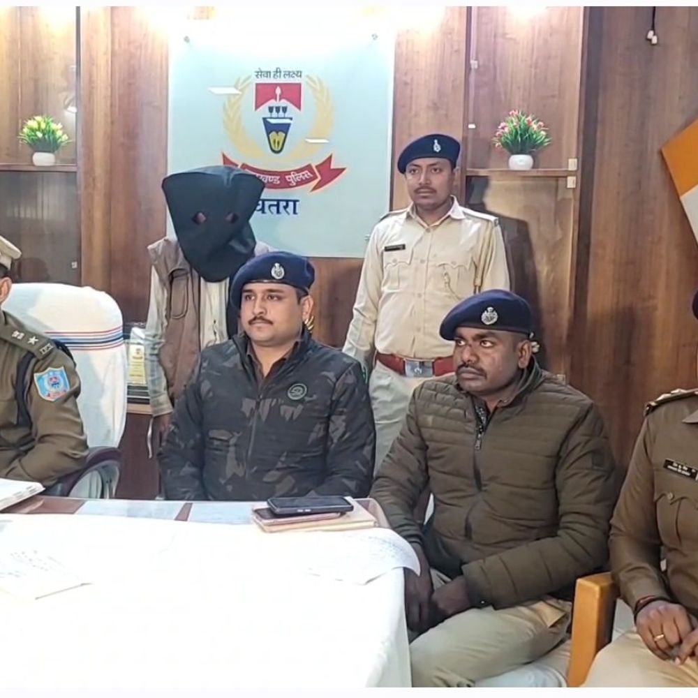 चतरा में डबल मर्डर का खुलासा:  जमीन विवाद में हुई थी हत्या की साजिश, ग्रामीणों की भीड़ ने दो हमलावरों की ले ली थी जान – Chatra News