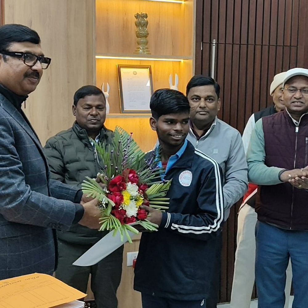 जल जीवन हरियाली प्रतियोगिता के विजेता सम्मानित:जमुई में जिलाधिकारी ने छात्रों को दिए प्रशस्ति-पत्र, आईशा कुमारी आई फर्स्ट