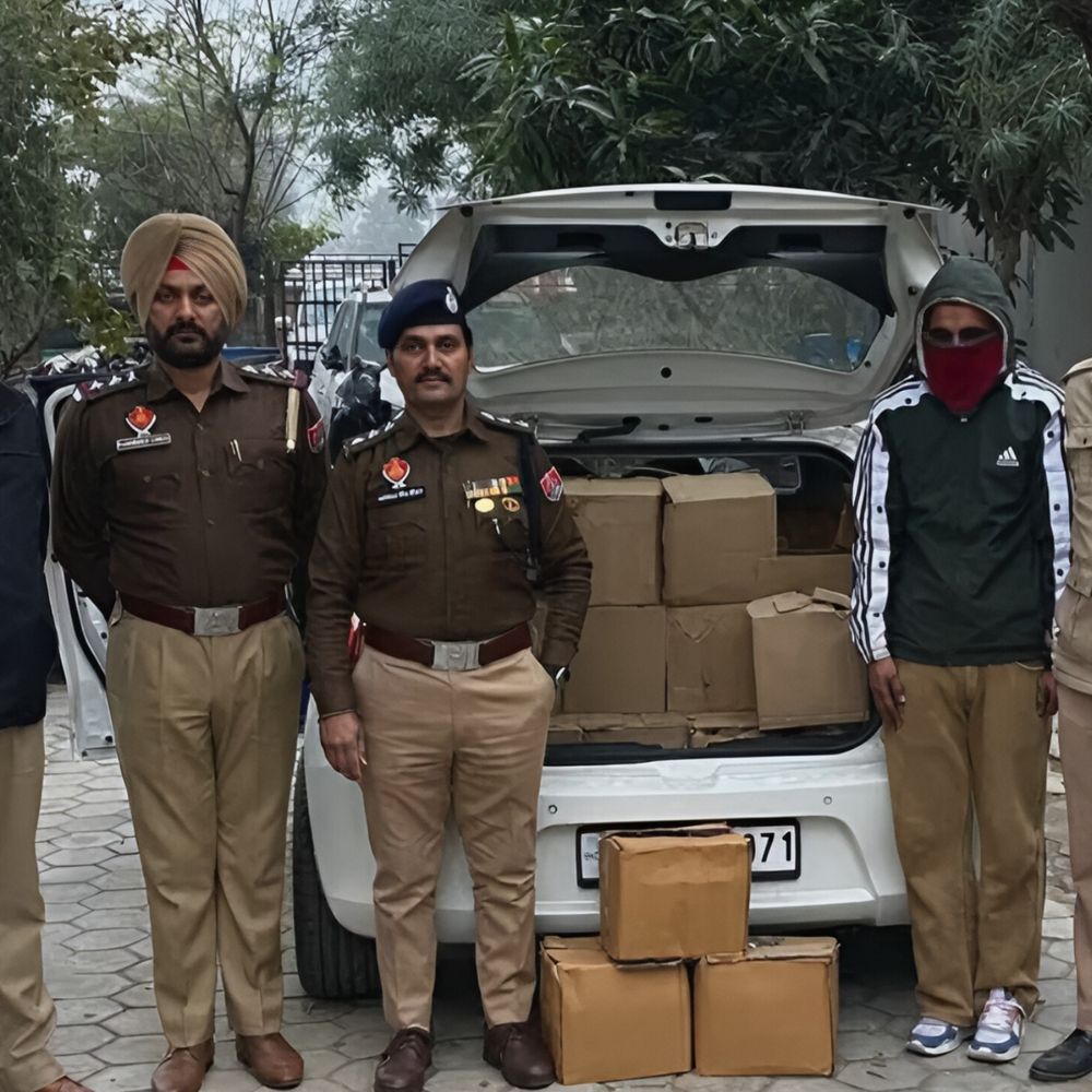 लुधियाना में शराब तस्करी का भंडाफोड़, तस्कर गिरफ्तार:  50 पेटी बरामद, चंडीगढ़ से सस्ती खरीदकर महंगे रेट पर बेचता था – Jagraon News