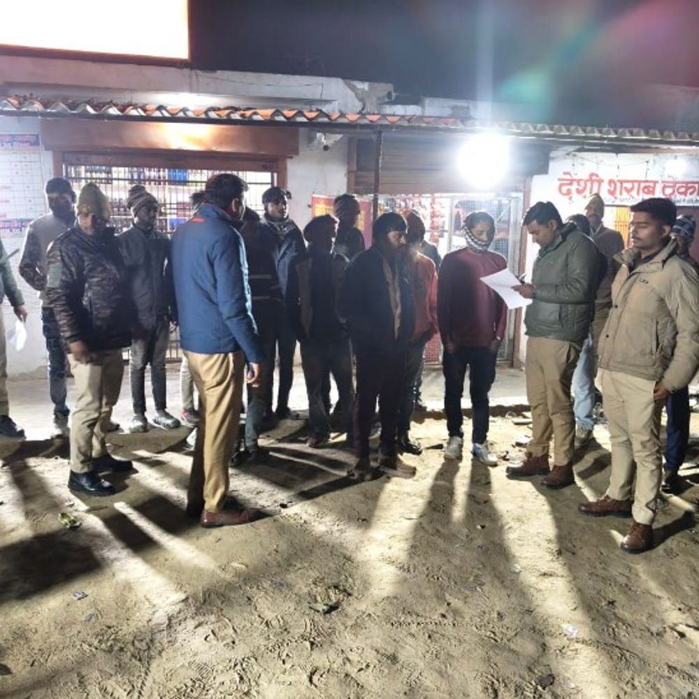 सार्वजनिक स्थानों पर शराब पीने पकड़े गए:लखनऊ में 3657 को चेक किये गए; पुलिस ने 1171 शराबियों का किया चालान