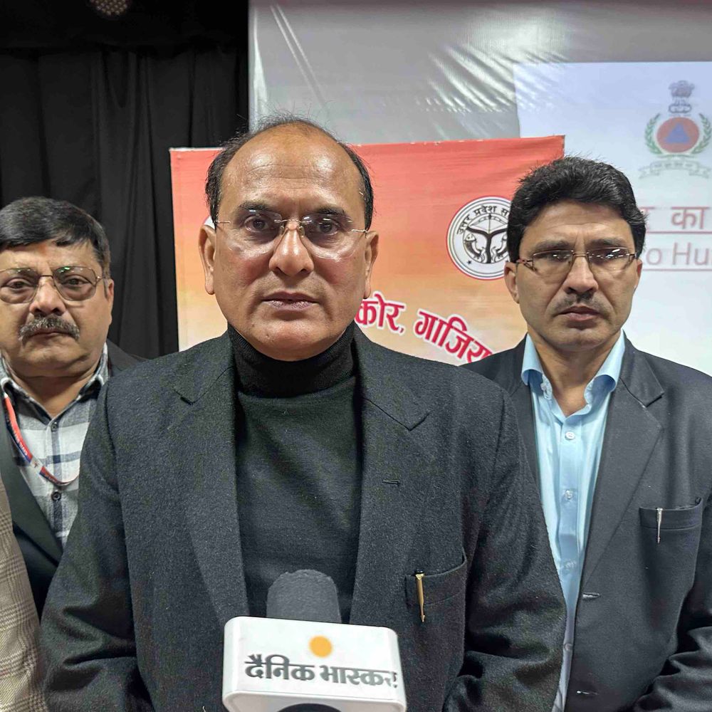 गाजियाबाद में नागरिक सुरक्षा स्वयंसेवकों को विशेष प्रशिक्षण:आपदा प्रबंधन और प्राथमिक चिकित्सा पर दी गई ट्रेनिंग