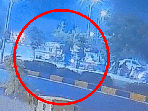 जयपुर-रेस लगा रही ऑडी ने 16 को रौंदा, एक मौत,VIDEO:120 की स्पीड थी, बेकाबू होकर डिवाइडर से टकराई, गाड़ी का नहीं था इंश्योरेंस