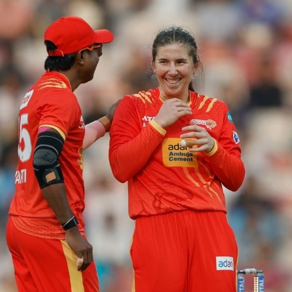 WPL- गुजरात ने यूपी वॉरियर्ज को 10 रन से हराया:कप्तान एश्ले गार्डनर की फिफ्टी, अनुष्का ने 44 रन बनाए; 3 बॉलर्स को 2-2 विकेट