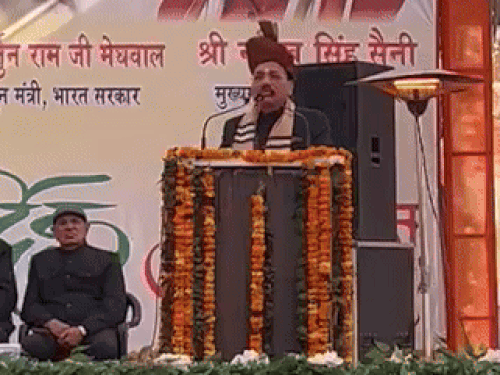 CJI बनने के बाद पहली बार पैतृक गांव पहुंचे सूर्यकांत:बोले- 10वीं में अच्छे रिजल्ट के लिए स्कूल में सोते, मास्टरजी रात तक पढ़ाते थे