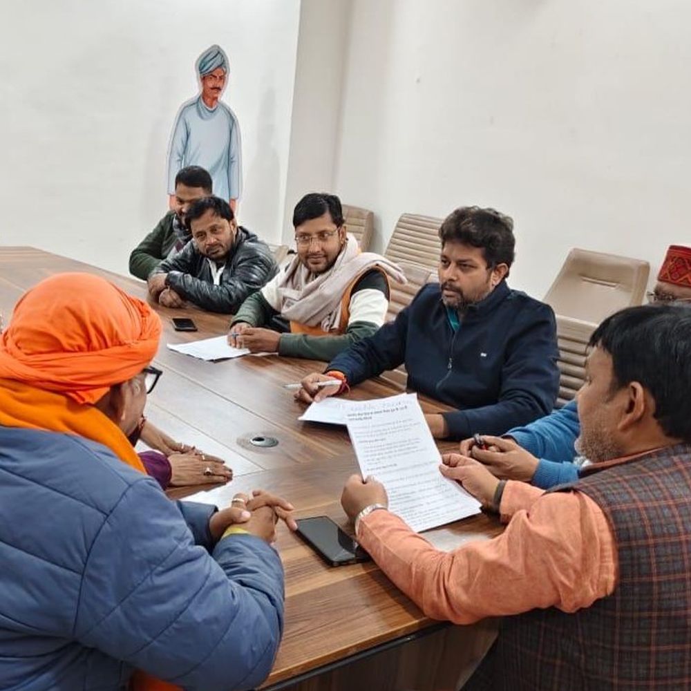 बलिया में भाजपा की एसआईआर समीक्षा बैठक:जिलाध्यक्ष ने प्रक्रिया को लोकतंत्र के लिए आवश्यक बताया