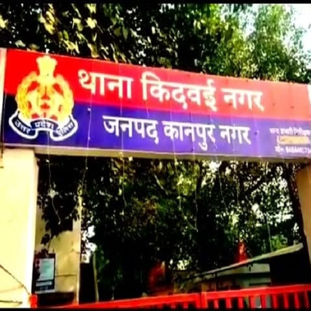 साकेत नगर में स्कूटी-कार की भिड़ंत:मां और दो बेटियां घायल, छह वर्षीय तन्नू आईसीयू में भर्ती; गंभीर