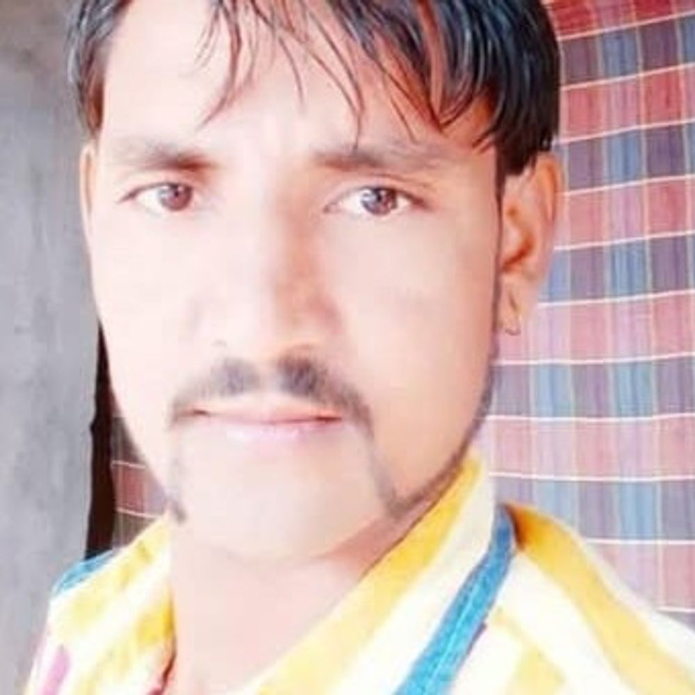 युवक ने कमरे में फांसी लगाकर की आत्महत्या:झांसी के मबूसा गांव में घटना, मानसिक तनाव की आशंका