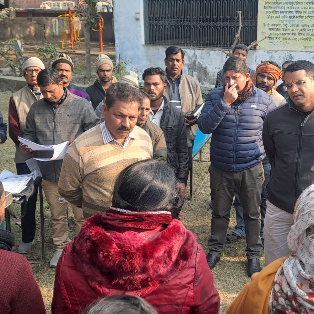 बलरामपुर में मतदाता सूची 2026 का विशेष पुनरीक्षण:प्रशासन ने घर-घर जाकर जागरूकता अभियान चलाया