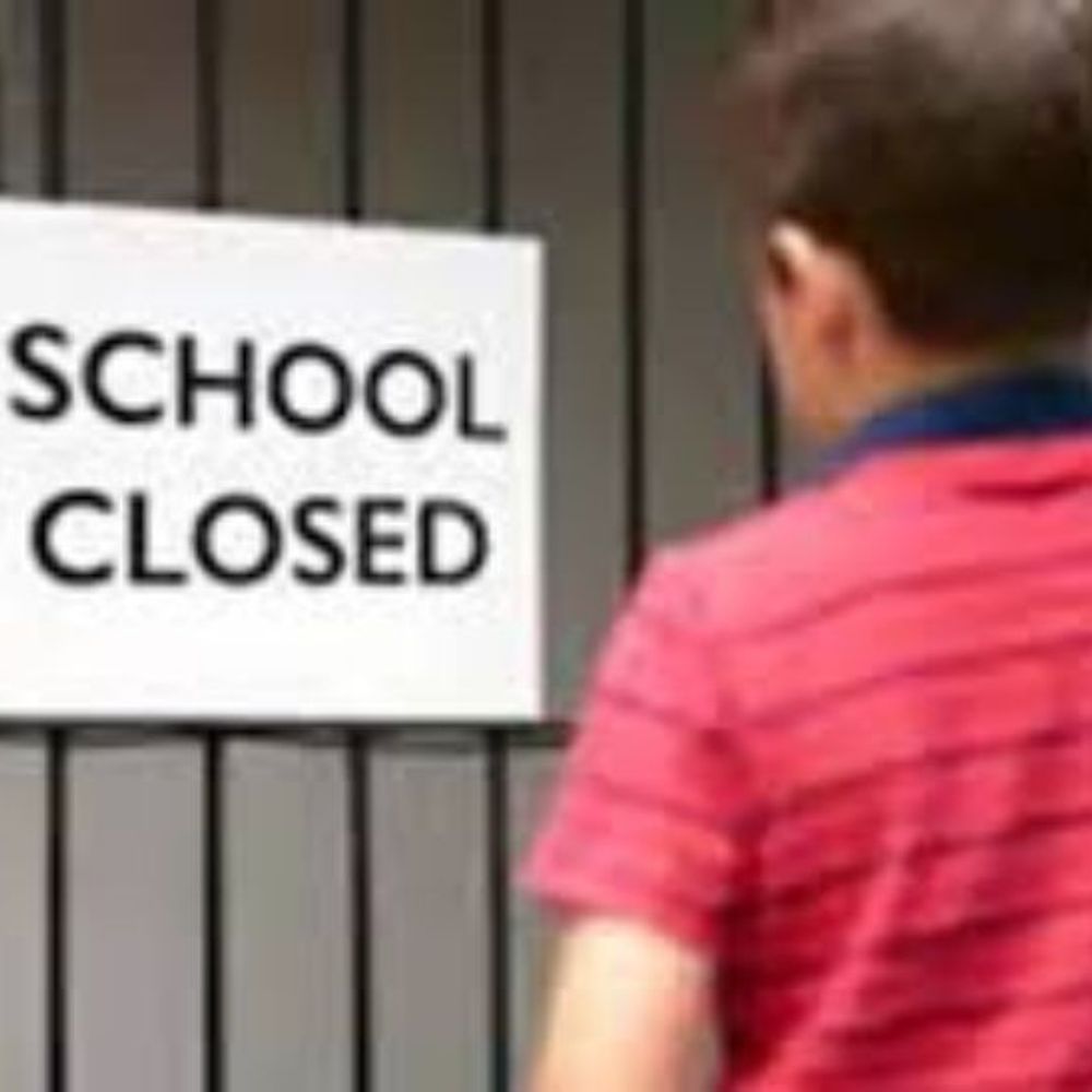 आगरा में 13 जनवरी तक 12वीं तक के स्कूल बंद:सभी बोर्ड के स्कूलों के लिए आदेश, प्री बोर्ड परीक्षा-प्रैक्टिकल के लिए खुले रहेंगे स्कूल