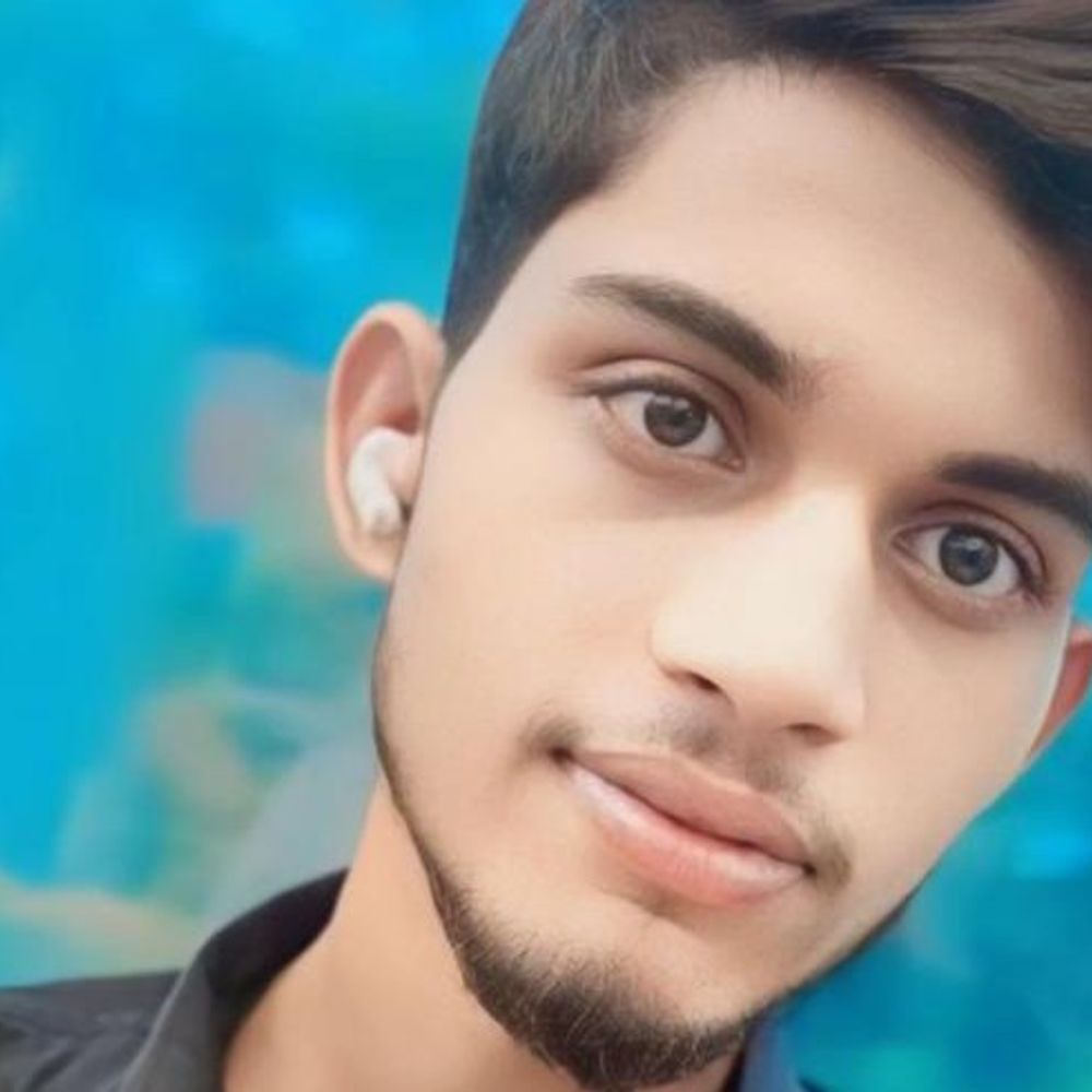 सीतापुर में शुगर मिल में मजदूर की मौत:डिस्टलरी में टीनशेड मरम्मत के दौरान ऊंचाई से गिरा, 2 माह बाद होनी थी शादी