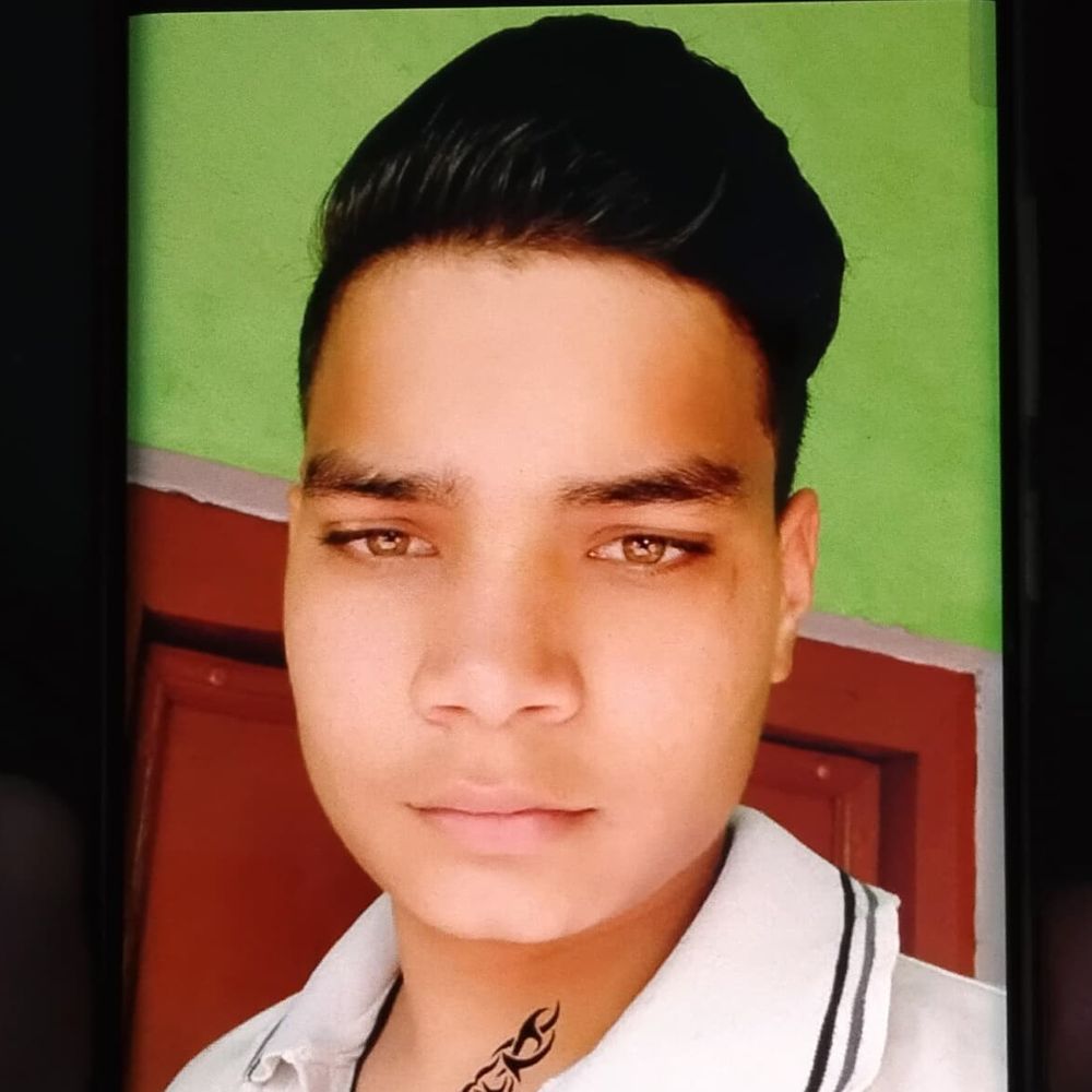 अलीगढ़ में एक्सीडेंट में बच्चे की मौत:स्कूटी से जाते समय बस ने मारी टक्कर, ड्राइवर फरार