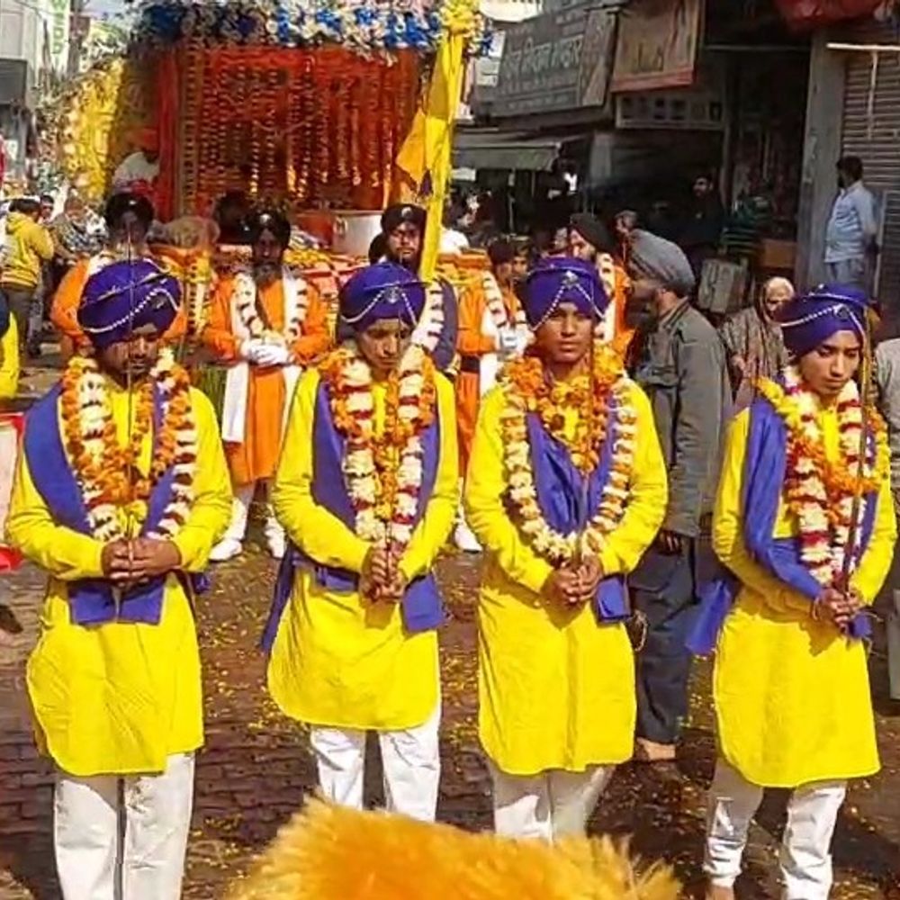 गुरु गोविंद सिंह जी के प्रकाश पर्व पर भव्य नगर:झांकियों, गतका और बैंड-बाजों के साथ शहर में गूंजा गुरु महिमा का संदेश