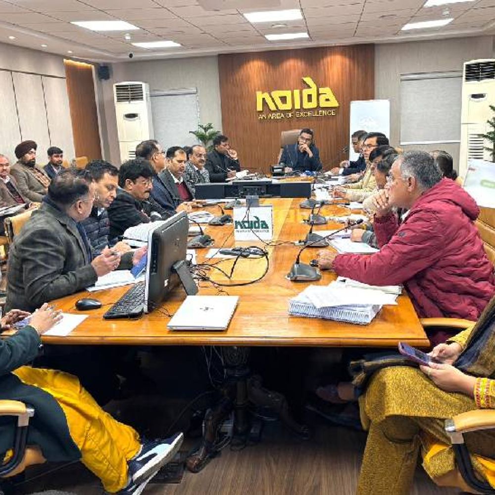 नोएडा के उद्योग मार्ग को किया जाएगा दुरुस्त:2.5 किमी तक सभी यूटीलिटी होंगी अंडरग्राउंड, 9 करोड़ होंगे खर्च