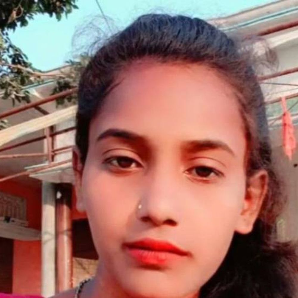 यूपी की बड़ी खबरें:आजमगढ़ में फंदे से लटककर युवती ने दी जान, गांव के बाहर पेड़ से लटकी मिली लाश