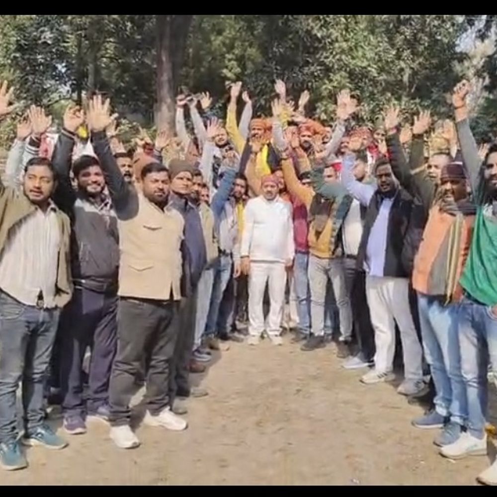 बहराइच में SDM के खिलाफ प्रदर्शन:होमगार्डों को अपमानित करने का आरोप, परशुराम सेना प्रकोष्ठ ने कार्रवाई की मांग की