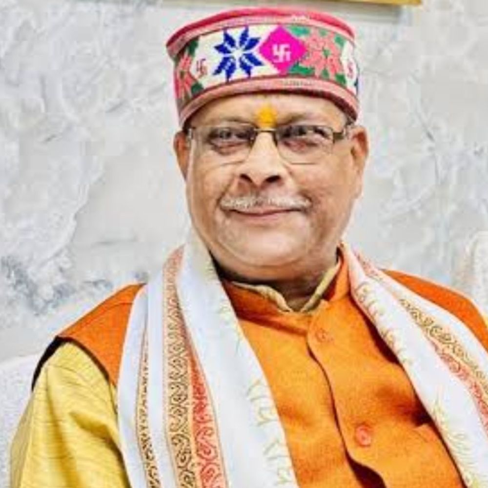 पत्नी के संघर्ष से कनिष्ठ लिपिक को मिला न्याय:मिर्जापुर में 4 साल बाद मंत्री की सुनवाई में आरोप निराधार साबित हुए