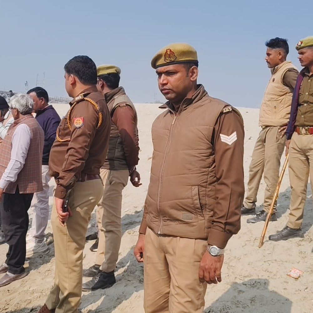 मिश्रा घाट पर कटान, मकर संक्रांति स्नान स्थल बदले:श्रद्धालुओं की सुरक्षा के लिए प्रशासन का फैसला