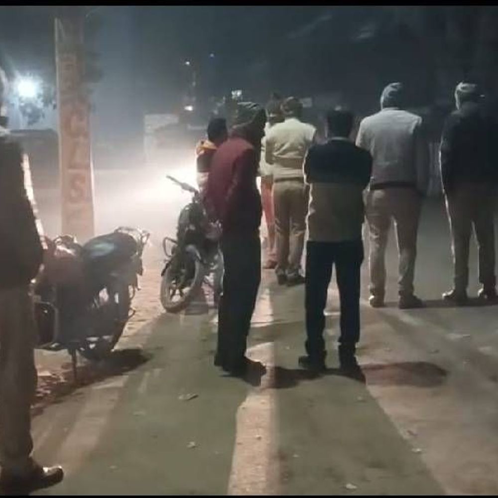 यूपी की बड़ी खबरें:झांसी में गुटखा कारोबारी के मुनीम से लूट, ​​​​​​​हाइवे पर बदमाशों ने कार रुकवाई, रुपयों से भरा बैग छीनकर भागे