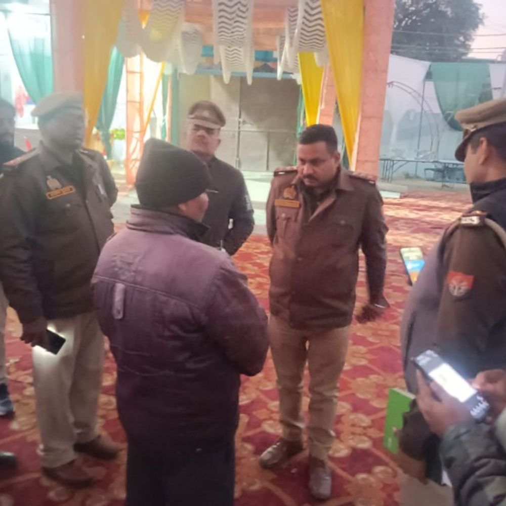 शाहजहांपुर में पुलिस ने रुकवाया वलीमा कार्यक्रम:हिंदू-मुस्लिम जोड़े ने दिल्ली में की थी कोर्ट मैरिज, जन्मदिन बताकर बुक किया था लॉन