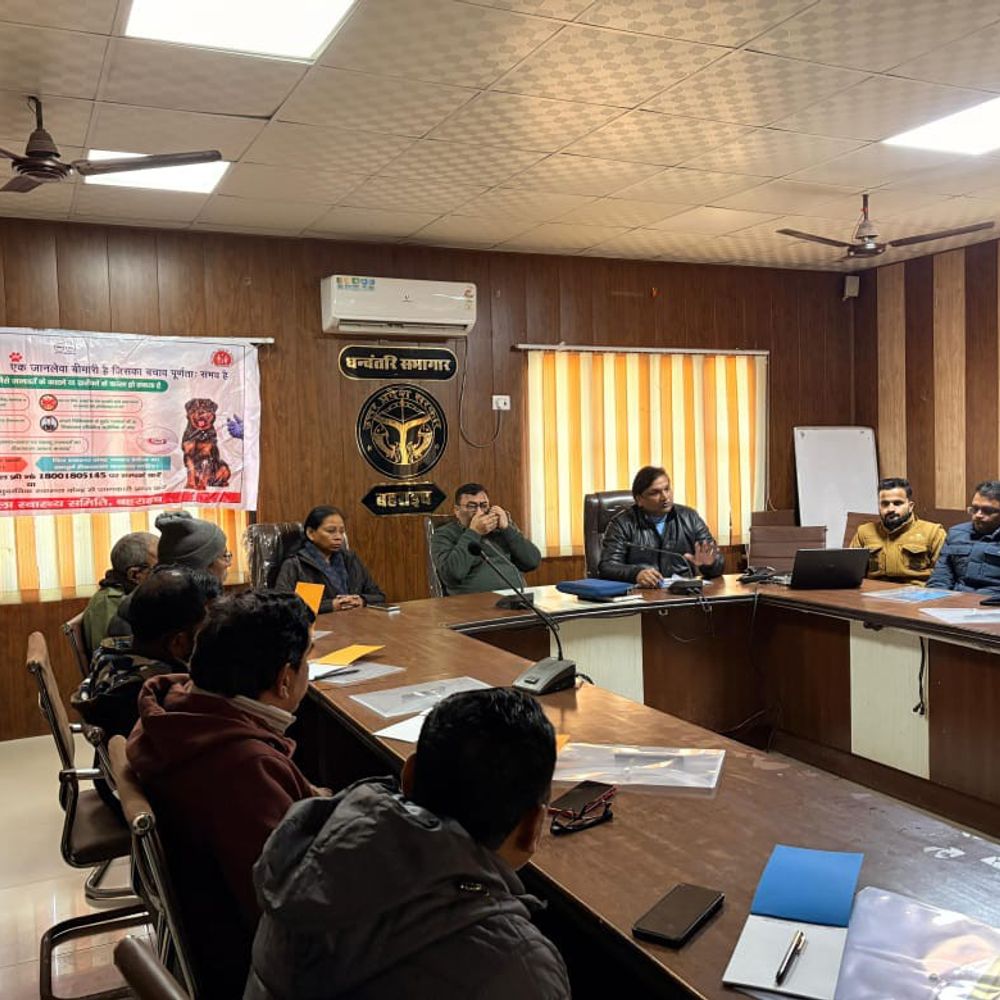 रेबीज से शून्य मृत्यु लक्ष्य, स्वास्थ्यकर्मियों को प्रशिक्षण दिया गया:बहराइच में डॉक्टरों, फार्मासिस्टों और नर्सों को किया गया प्रशिक्षित