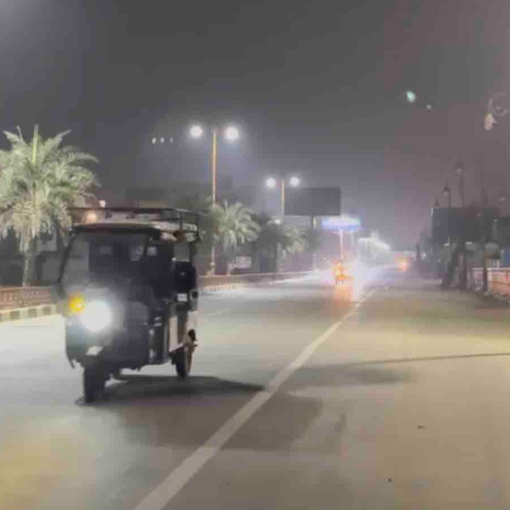 गोरखपुर में कोहरे से राहत, लेकिन गलन बरकरार:पारा 6.4 डिग्री पहुंचा, 3 दिन मौसम ऐसा ही रहेगा; 6 फ्लाइट लेट