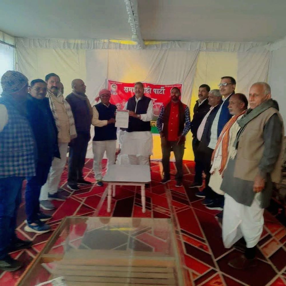 वाराणसी में वर्ल्ड सिटी एक्सपो का विरोध तेज:10 गांवों की 377 एकड़ जमीन अधिग्रहण पर ग्रामीणों ने सांसद से अपील की