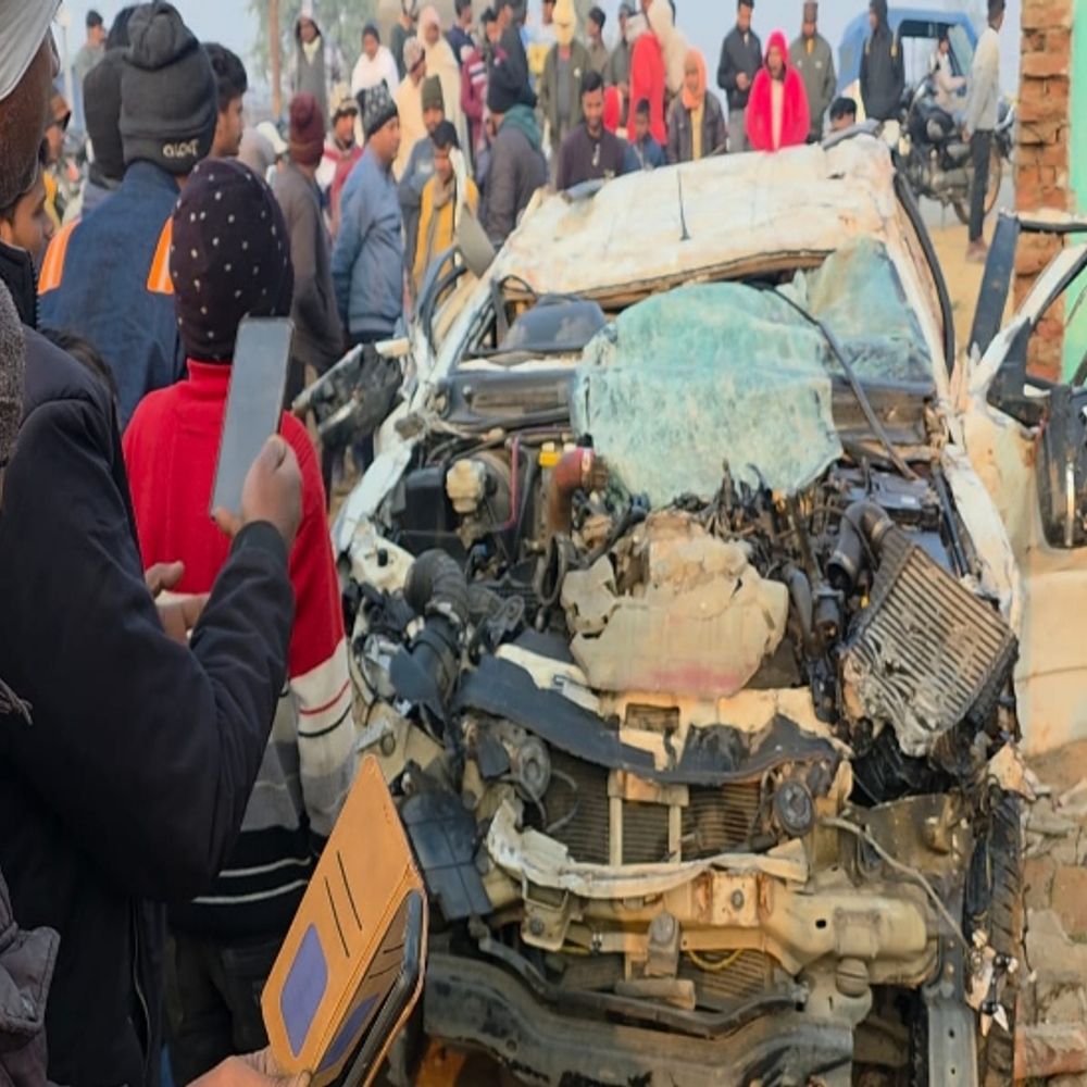 गढ़वा में हाईवा ने स्कॉर्पियो को उड़ाया, 4 की मौत:  सभी एक ही परिवार के, सगाई से लौट रहे थे सभी; गाड़ी के परखच्चे उड़े – Garhwa News