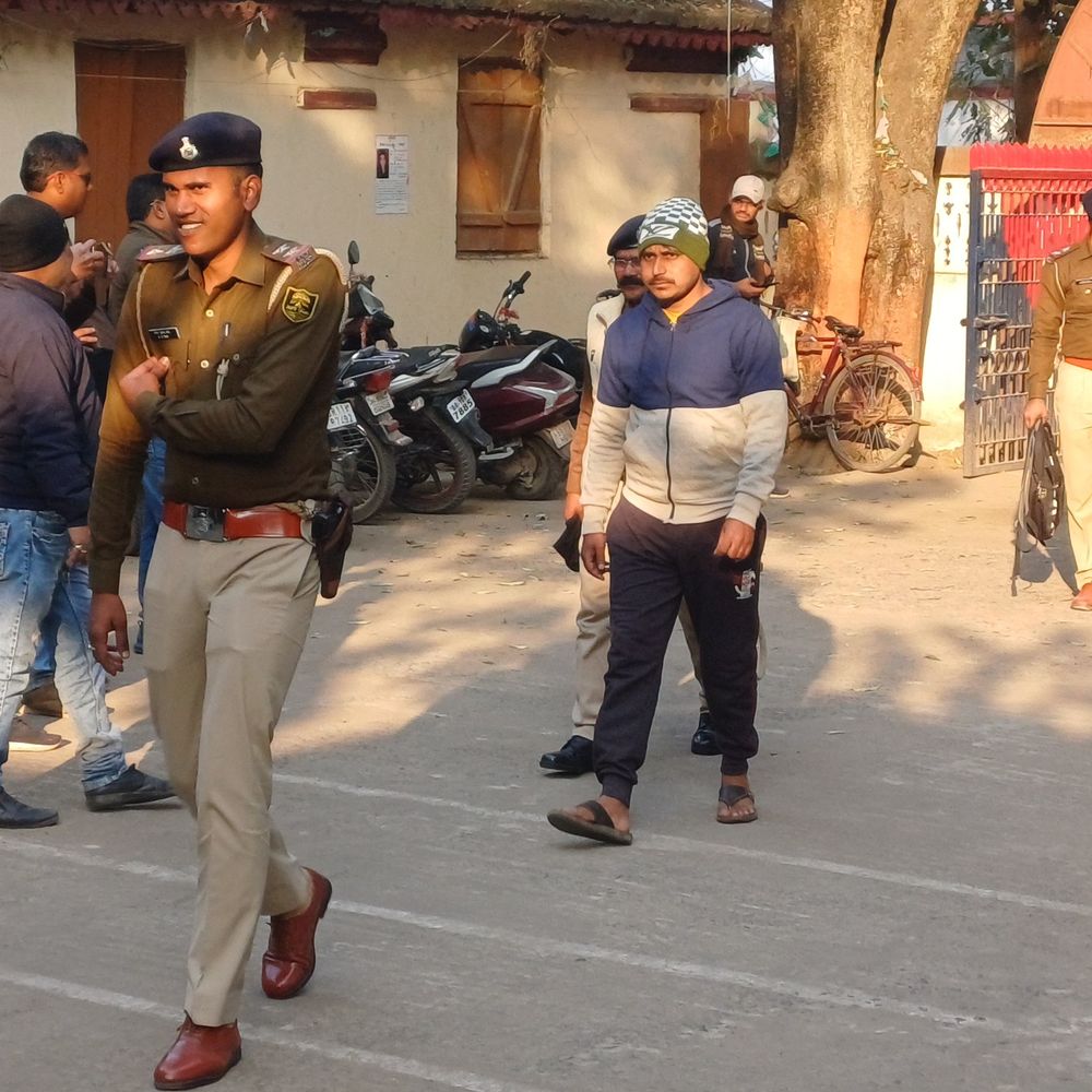 हर्ष फायरिंग का आरोपी तनवीर अरेस्ट:भाई की शादी में की थी फायरिंग, दूसरा आरोपी राजू फरार; वायरल वीडियो पर पुलिस ने की कार्रवाई