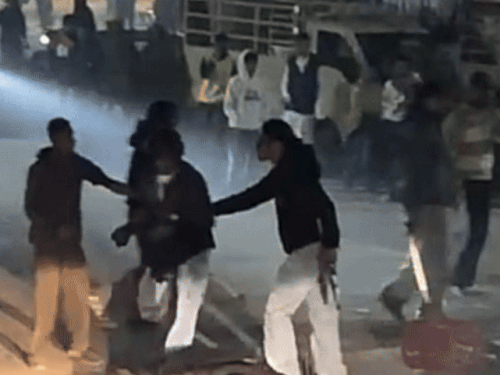 कपूरथला में दो युवकों पर धारदार हथियारों से हमला:  वीडियो सोशल मीडिया पर वायरल, हिरासत में तीन बदमाश – Kapurthala News