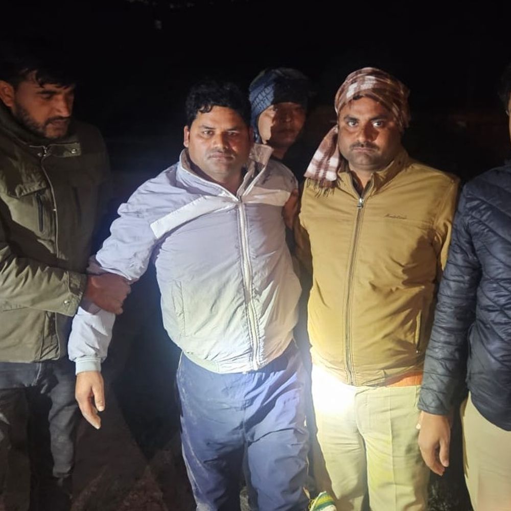 14 दिन की हिरासत में भेजा गया दौलत खान:फेरी करके बेचता था कपड़ा, दिन में ज्वेलर्स की दुकानों को टारगेट कर रात में करता था चोरी