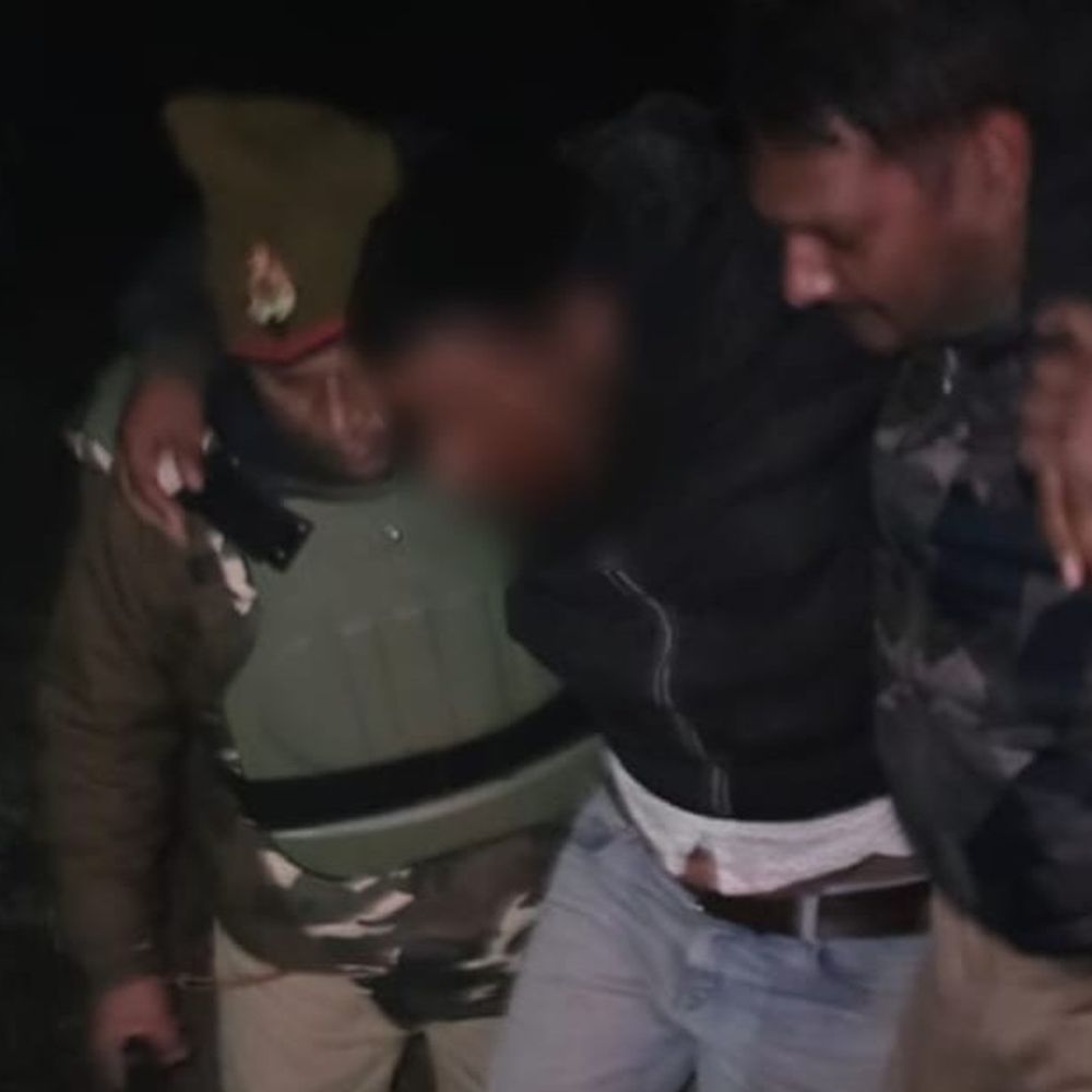 गाजीपुर में गौ-तस्कर और पुलिस के बीच मुठभेड़:एक तस्कर घायल, गिरफ्तार; 15 गोवंश और अवैध हथियार बरामद