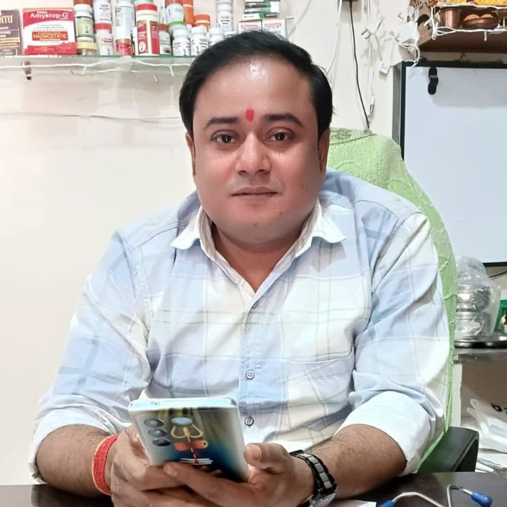 40 लाख की ठगी का मामला:  फर्जी बंगाली डॉक्टर मथुरा से गिरफ्तार, पीड़ित करैरा थाने पहुंचे – Shivpuri News