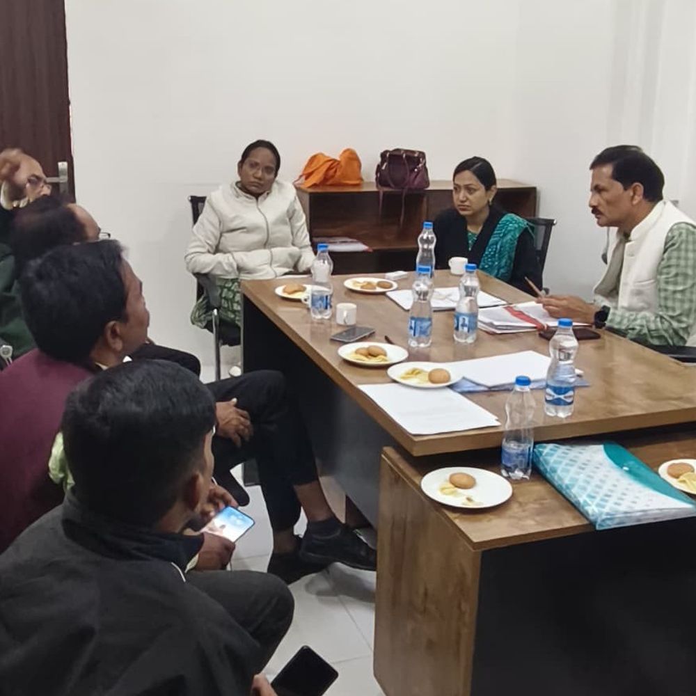 DMF अनियमितताओं की जांच, कलेक्ट्रेट पहुंचे ग्रामीण, जनप्रतिनिधि:  जांच समिति के समक्ष फंड के दुरुपयोग की शिकायतें दर्ज – Korba News