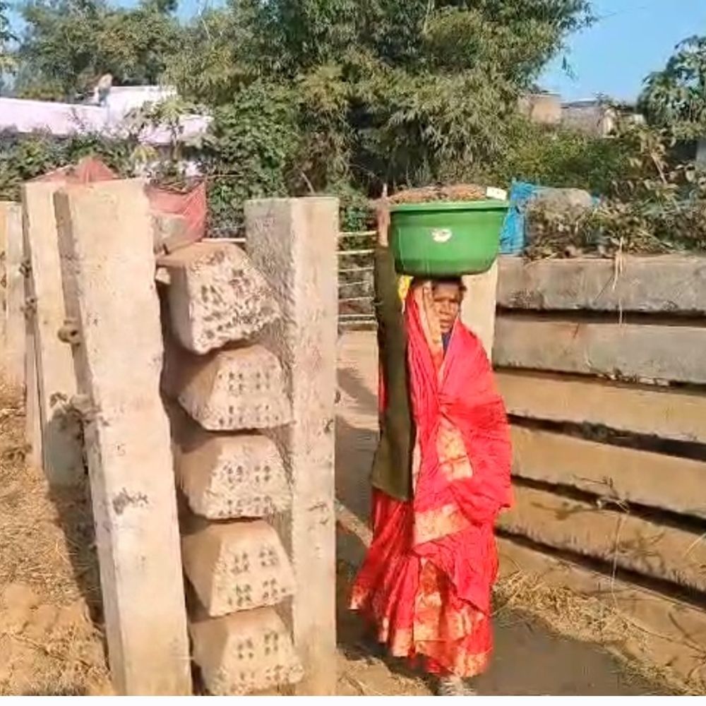 रेलवे कॉरिडोर से कोडरमा का गांव बना टापू:  800 आबादी विकास से दूर, सड़क न होने से टूट रहीं तय हुईं शादियां – koderma News