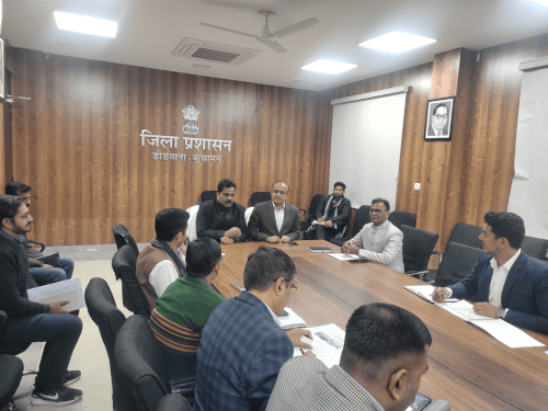 संभागीय आयुक्त ने ली जिला स्तरीय अधिकारियों की समीक्षा बैठक:  बजट घोषणाओं, फ्लैगशिप योजनाओं की प्रगति पर दिए निर्देश – Didwana-Kuchaman News
