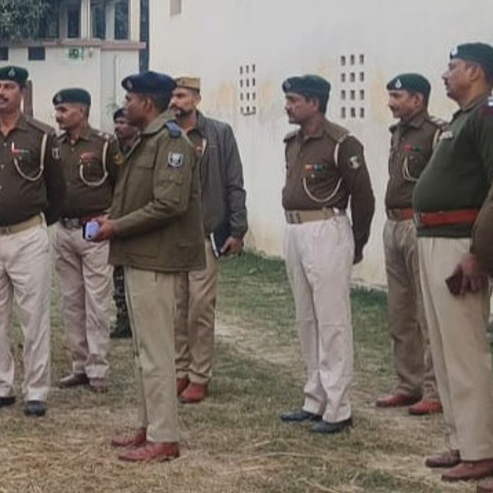 भोजपुर में लूटकांड का आरोपी गिरफ्तार:पिकअप ड्राइवर से 17 हजार कैश और मोबाइल की लूट हुई थी, गुप्त सूचना के आधार पर कार्रवाई