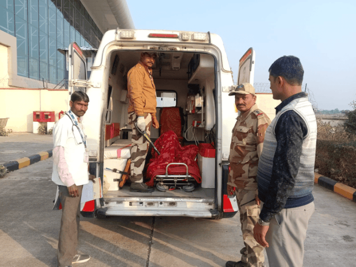 तोरण द्वार गिरने से घायल भोपाल रेफर:  एयर एंबुलेंस से भेजा; ठेकेदार पर FIR, दो अधिकारी निलंबित – Chhatarpur (MP) News