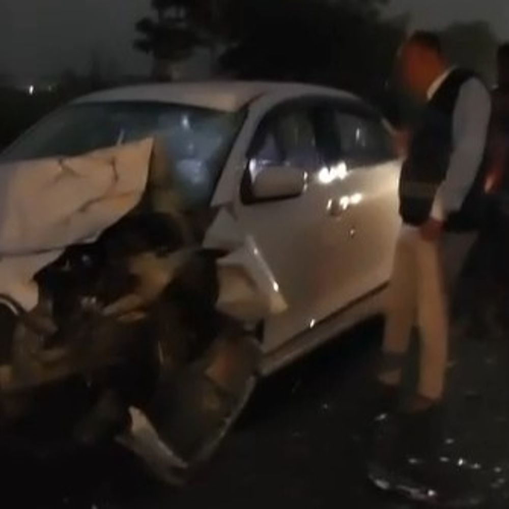 नर्मदापुरम में कार-बाइक की आमने-सामने भिड़ंत:  2 युवकों की मौके पर मौत; सिर फटने से सड़क पर बहा खून – narmadapuram (hoshangabad) News