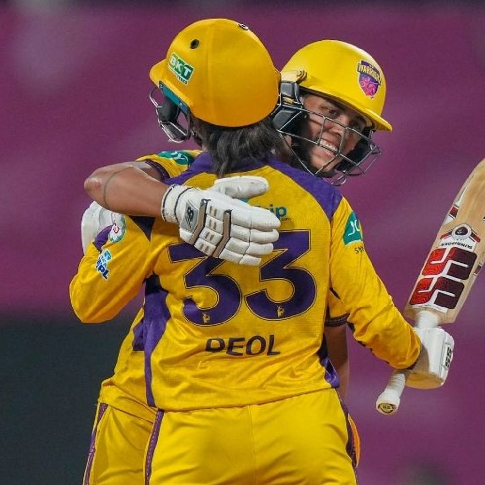 WPL में यूपी वॉरियर्ज की पहली जीत:मुंबई इंडियंस को 7 विकेट से हराया, हरलीन देओल की फिफ्टी; सिवर-ब्रंट ने 65 रन बनाए