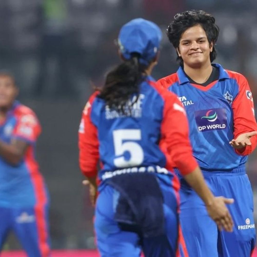 WPL में दिल्ली ने यूपी को हराया:आखिरी बॉल पर जीता मैच, शेफाली वर्मा ने 36 रन बनाए, 2 विकेट लिए