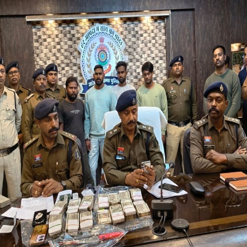 जांजगीर-चांपा में 20 लाख की लूट…मास्टरमाइंड समेत 4 गिरफ्तार:  सुपरवाइजर का अपहरण कर वारदात को अंजाम दिया, कैश कलेक्शन कर लौट रहा था – janjgir champa News